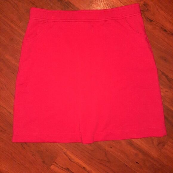 Skirt with pockets  - Picture 1 of 3